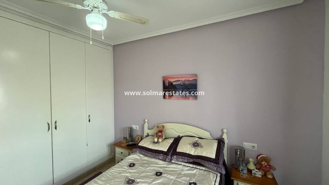 2 slaapkamer Appartement te koop in Villamartin met zwembad - € 199.995 (Ref: 9386550)