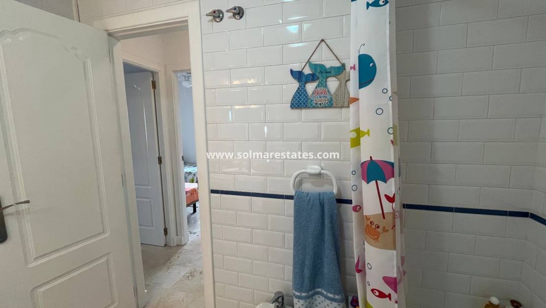 2 slaapkamer Appartement te koop in Villamartin met zwembad - € 199.995 (Ref: 9386550)