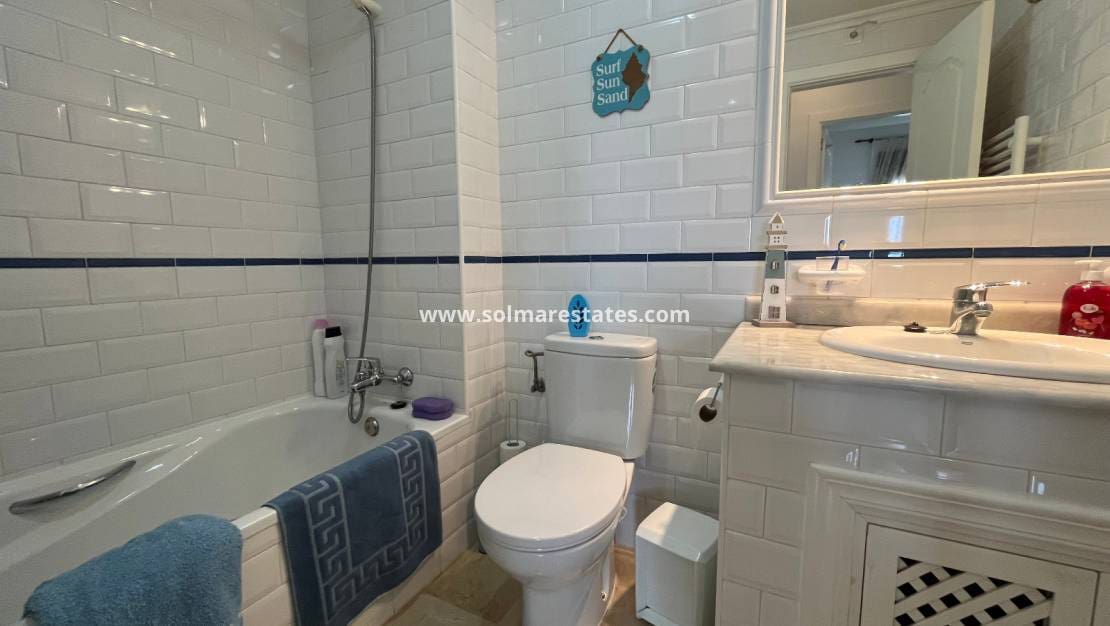 2 slaapkamer Appartement te koop in Villamartin met zwembad - € 199.995 (Ref: 9386550)