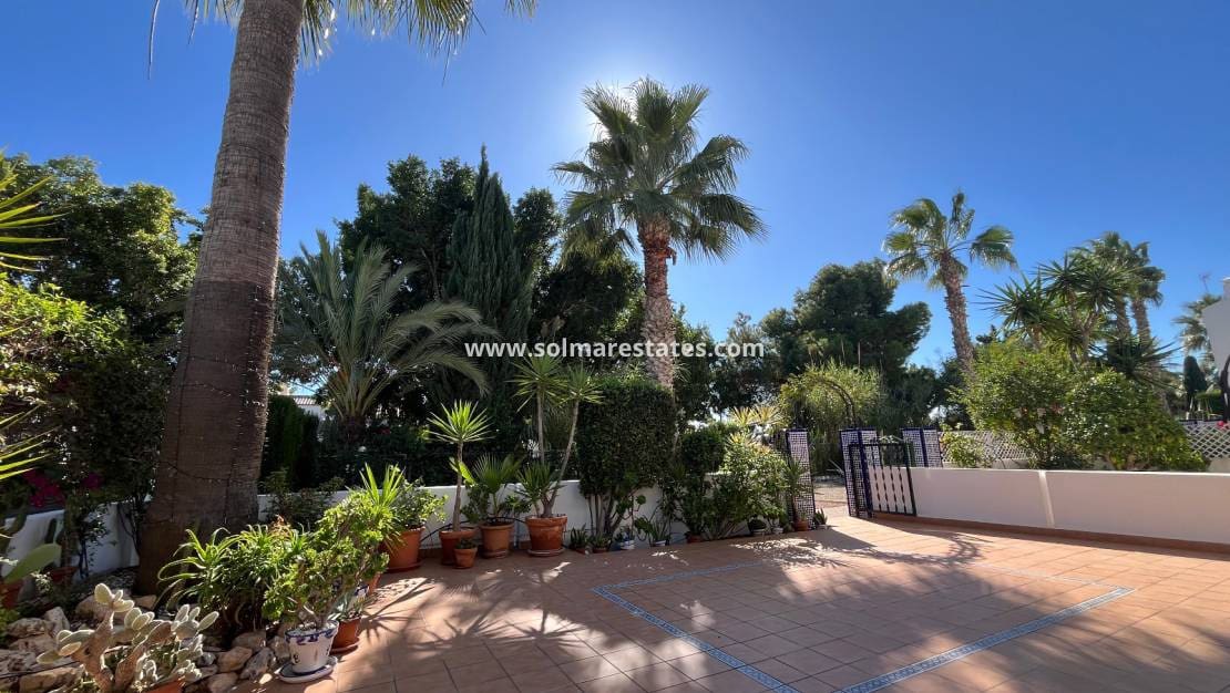 2 slaapkamer Appartement te koop in Villamartin met zwembad - € 199.995 (Ref: 9386550)