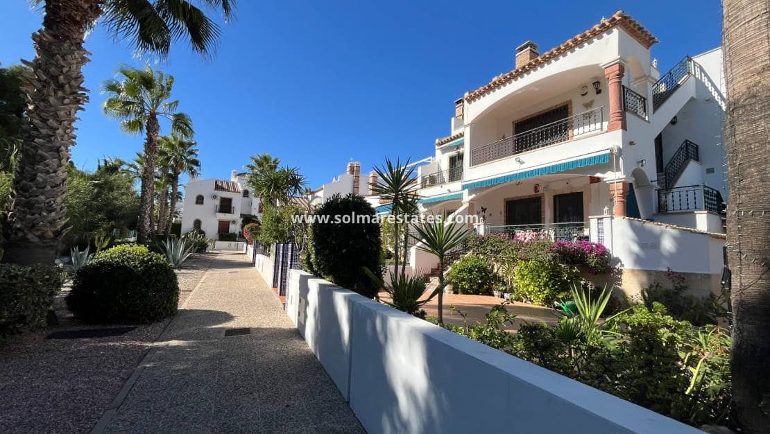 2 slaapkamer Appartement te koop in Villamartin met zwembad - € 199.995 (Ref: 9386550)