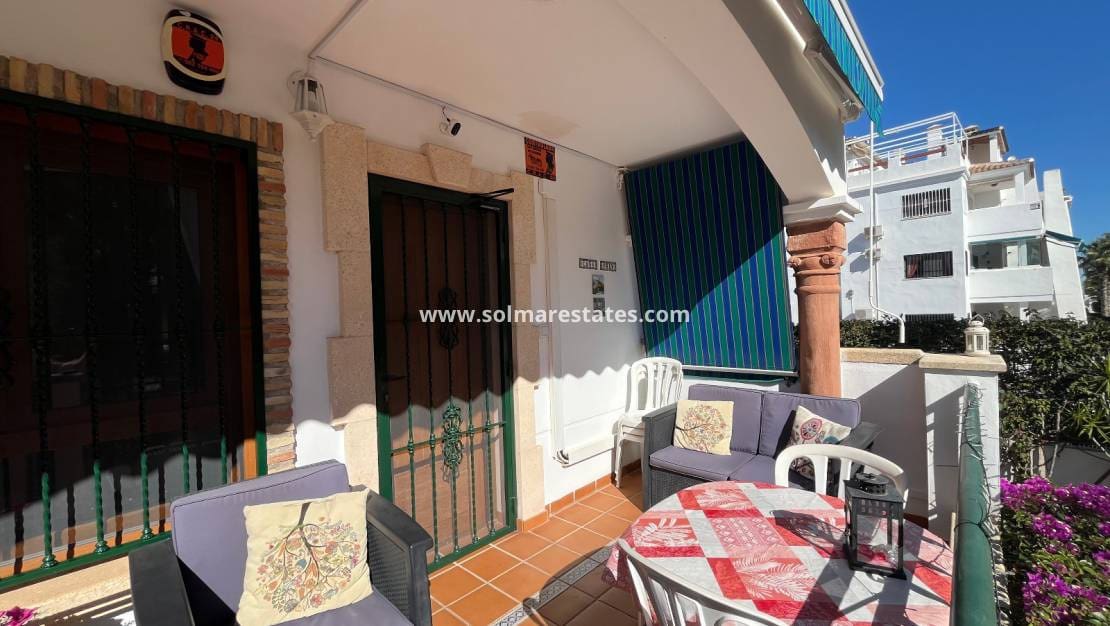 2 slaapkamer Appartement te koop in Villamartin met zwembad - € 199.995 (Ref: 9386550)
