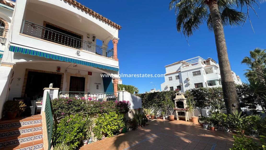 2 slaapkamer Appartement te koop in Villamartin met zwembad - € 199.995 (Ref: 9386550)
