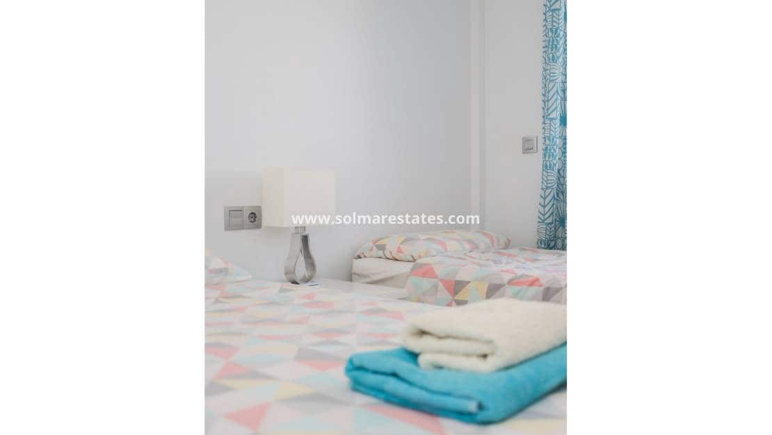 2 slaapkamer Appartement te koop in Orihuela Costa met zwembad - € 289.000 (Ref: 9388487)