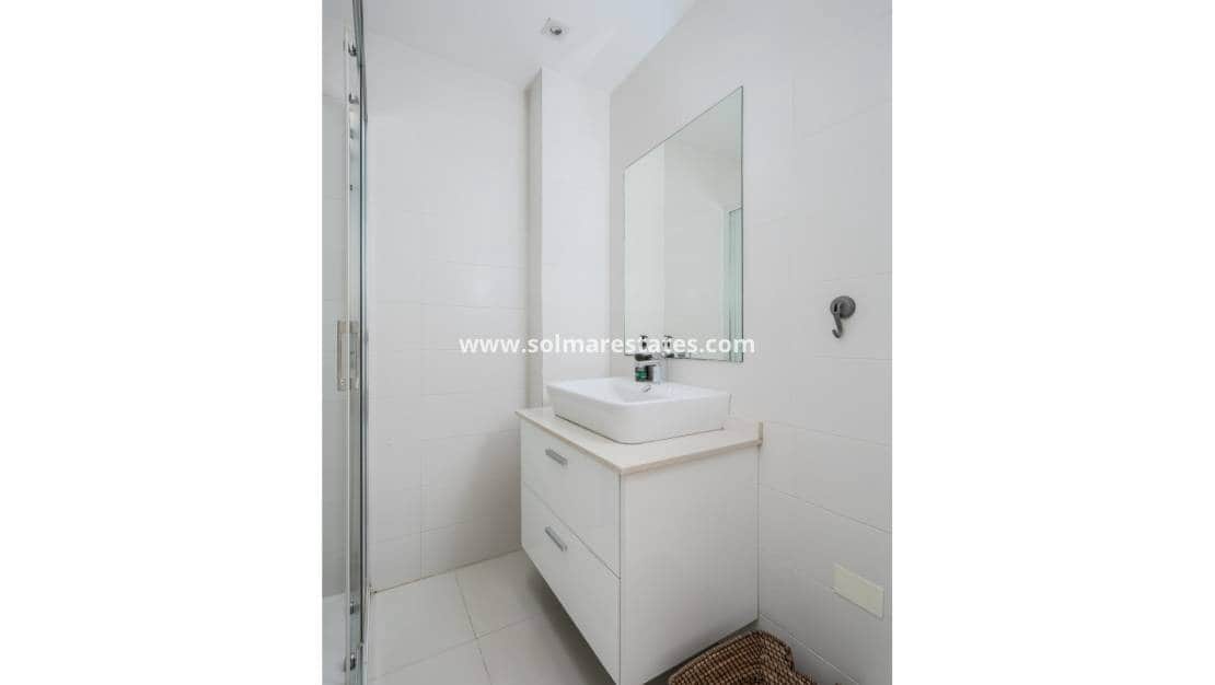 2 slaapkamer Appartement te koop in Orihuela Costa met zwembad - € 289.000 (Ref: 9388487)