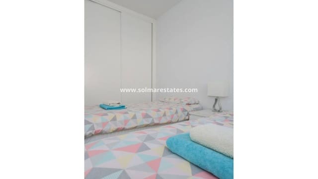 2 chambre Appartement à vendre à Punta Prima, Orihuela avec piscine - 289 000 € (Ref: 9388487)