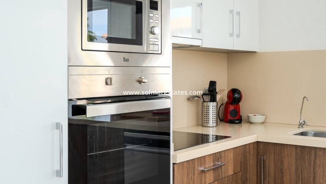 2 slaapkamer Appartement te koop in Orihuela Costa met zwembad - € 289.000 (Ref: 9388487)