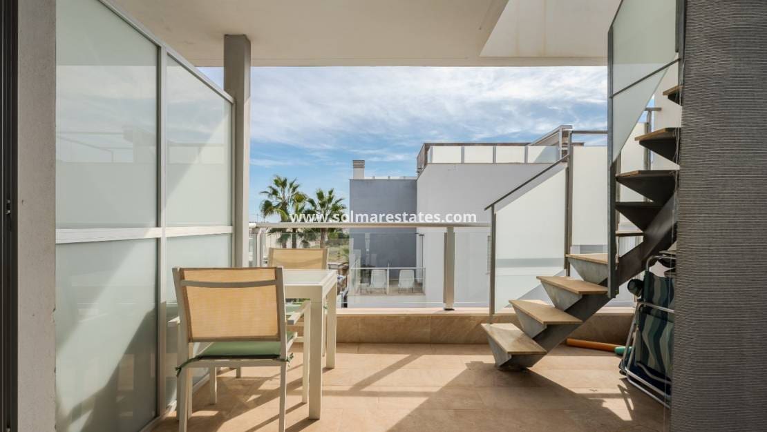 2 slaapkamer Appartement te koop in Orihuela Costa met zwembad - € 289.000 (Ref: 9388487)