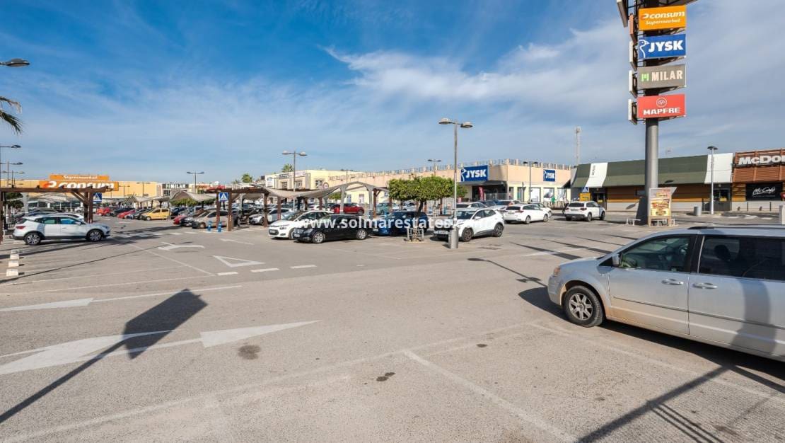 2 slaapkamer Appartement te koop in Orihuela Costa met zwembad - € 289.000 (Ref: 9388487)