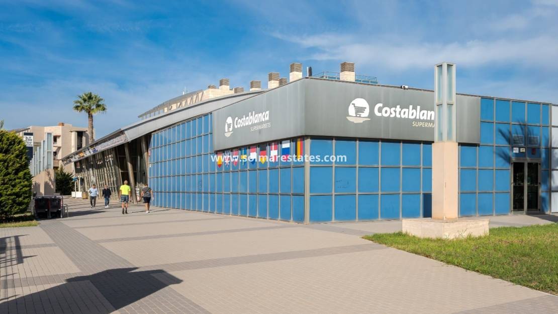 2 slaapkamer Appartement te koop in Orihuela Costa met zwembad - € 289.000 (Ref: 9388487)