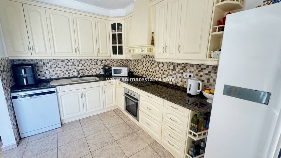 3 bedroom Villa for sale in Blue Lagoon with pool - € 374,995 (Ref: 9394258)