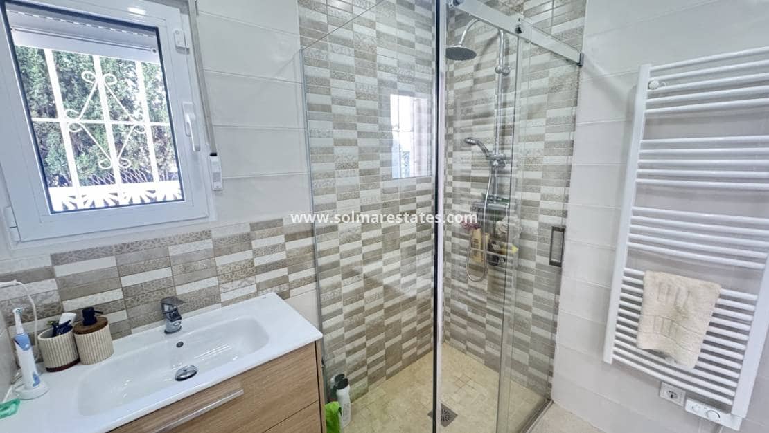 3 bedroom Villa for sale in Blue Lagoon with pool - € 374,995 (Ref: 9394258)