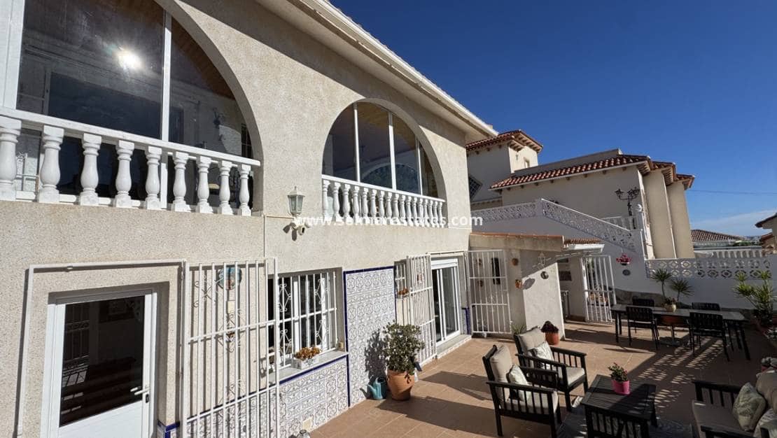 3 bedroom Villa for sale in Blue Lagoon with pool - € 374,995 (Ref: 9394258)