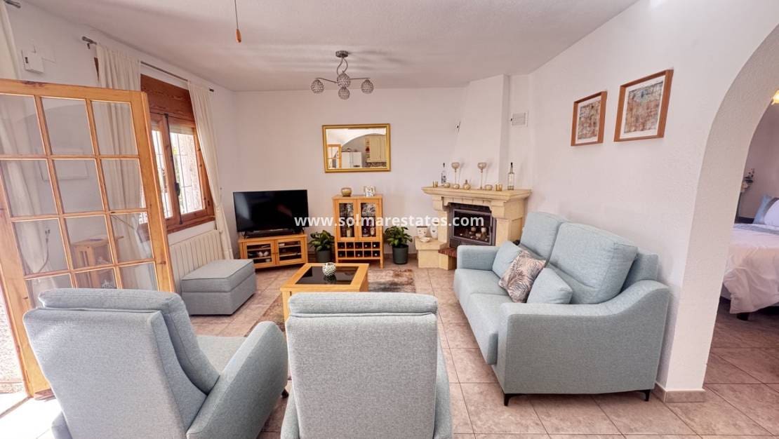 3 bedroom Villa for sale in Blue Lagoon with pool - € 374,995 (Ref: 9394258)