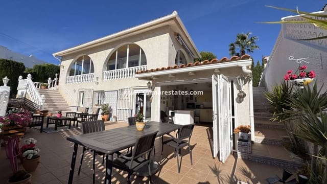 3 bedroom Villa for sale in Blue Lagoon with pool - € 374,995 (Ref: 9394258)
