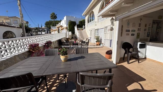 3 bedroom Villa for sale in Blue Lagoon with pool - € 374,995 (Ref: 9394258)