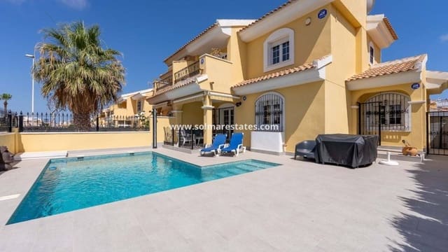 3 soveværelse Semi-Rækkehus til salg i Villamartin, Orihuela med swimmingpool - € 375.000 (Ref: 9394417)