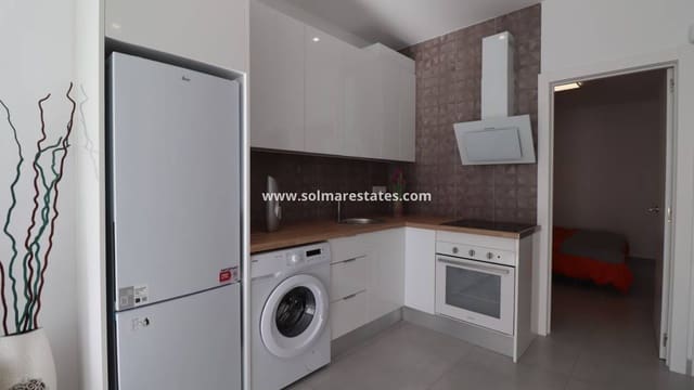 2 soveværelse Byhus til salg i San Luis, Torrevieja - € 149.900 (Ref: 9394418)