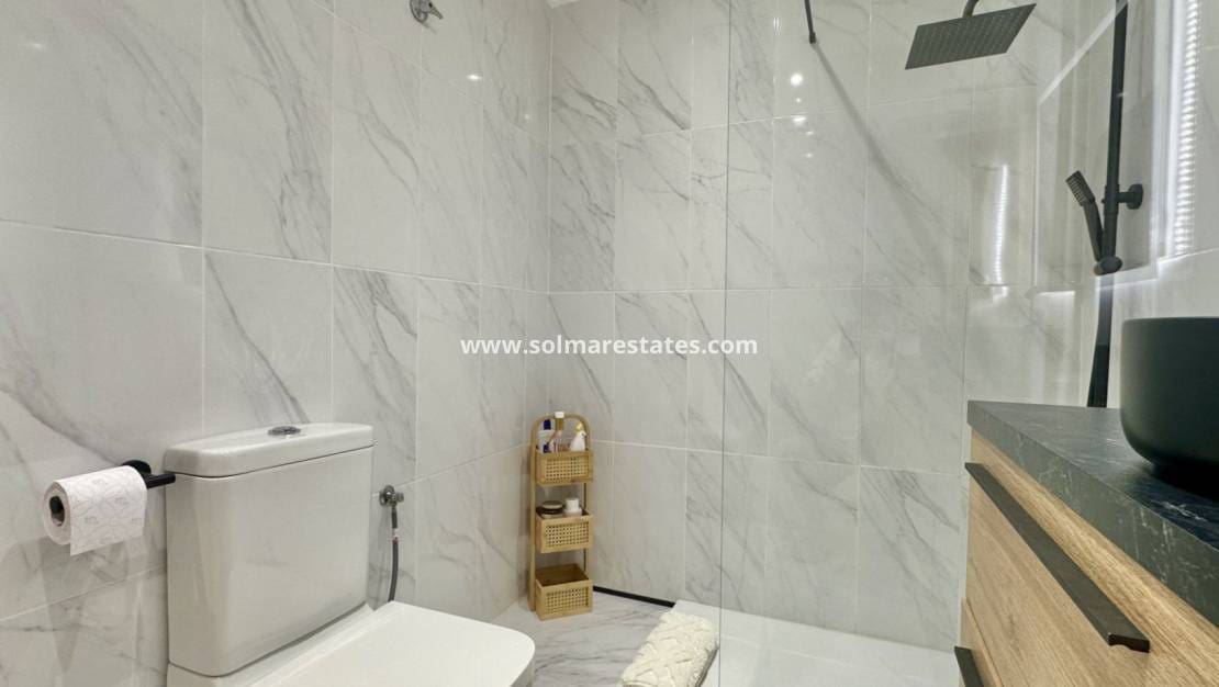 3 soverom Hus til salgs i Playa Flamenca med svømmebasseng - € 295 000 (Ref: 9394419)