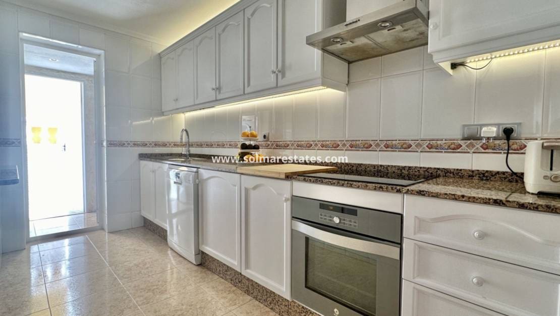 3 soverom Hus til salgs i Playa Flamenca med svømmebasseng - € 295 000 (Ref: 9394419)