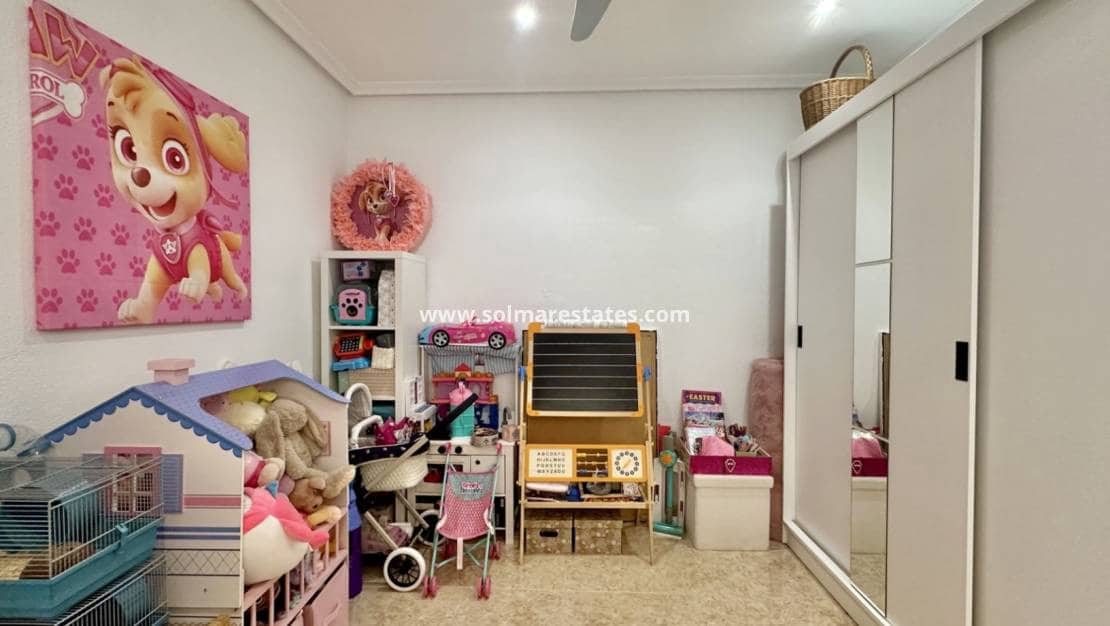 3 soverom Hus til salgs i Playa Flamenca med svømmebasseng - € 295 000 (Ref: 9394419)