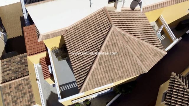 3 soverom Hus til salgs i Playa Flamenca, Orihuela med svømmebasseng - € 295 000 (Ref: 9394419)