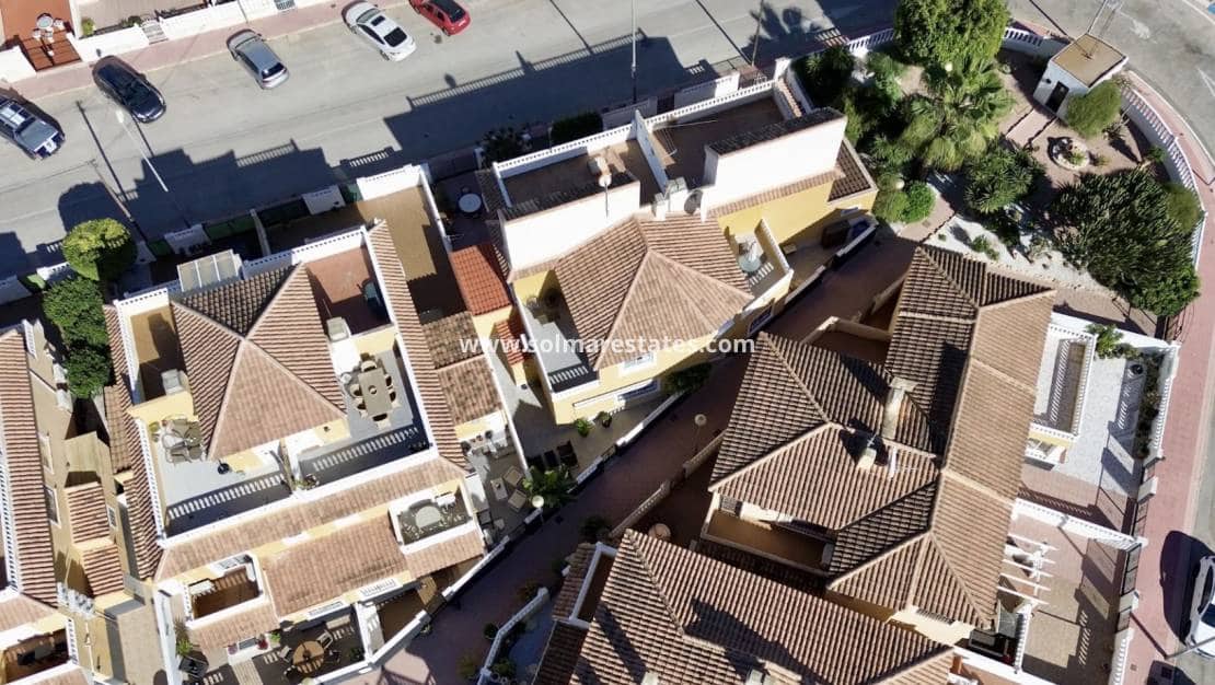 3 soverom Hus til salgs i Playa Flamenca med svømmebasseng - € 295 000 (Ref: 9394419)