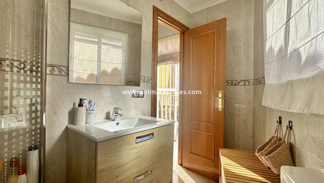 3 soverom Hus til salgs i Playa Flamenca med svømmebasseng - € 295 000 (Ref: 9394419)