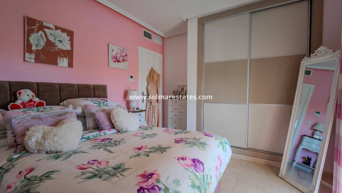 3 chambre Maison de Ville à vendre à Ciudad Quesada avec piscine - 235 000 € (Ref: 9396294)