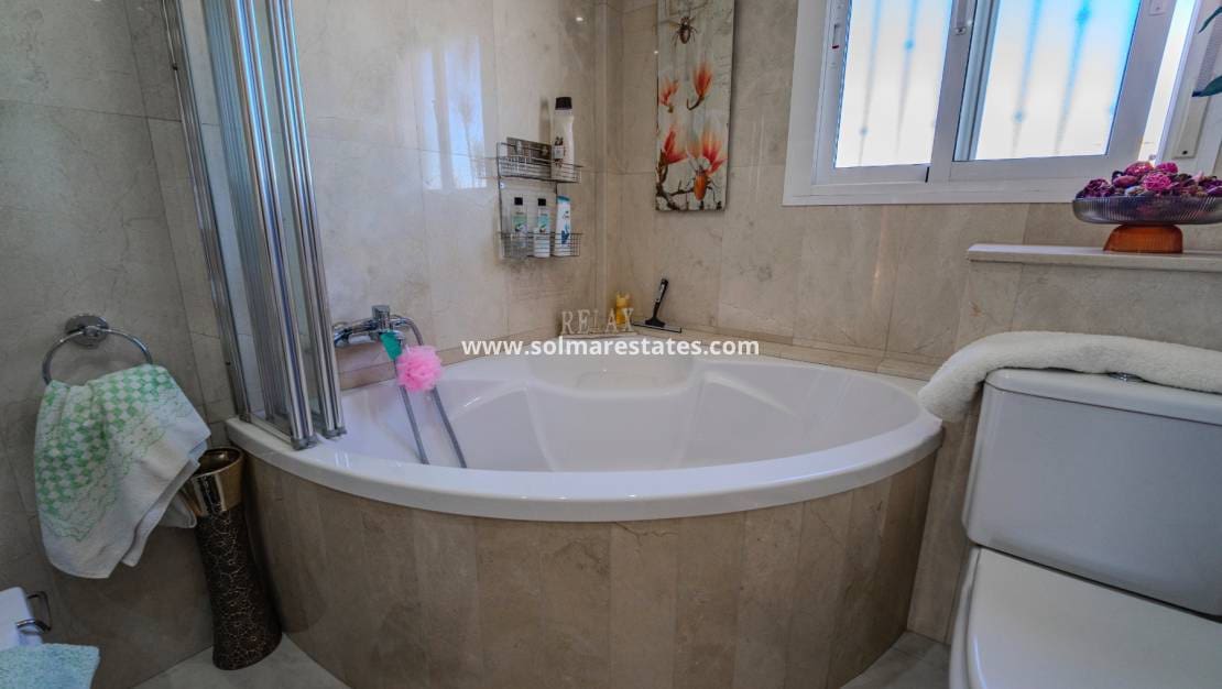 3 chambre Maison de Ville à vendre à Ciudad Quesada avec piscine - 235 000 € (Ref: 9396294)