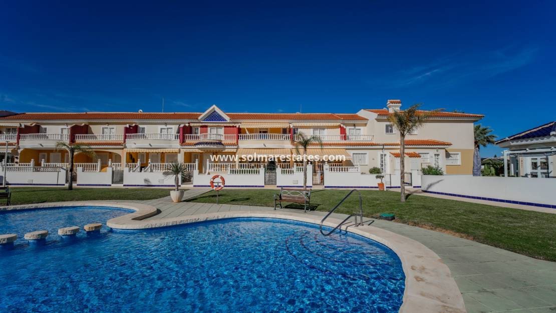 3 chambre Maison de Ville à vendre à Ciudad Quesada avec piscine - 235 000 € (Ref: 9396294)