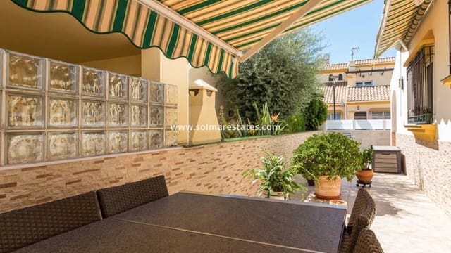 3 soverom Kjedet enebolig til salgs i La Zenia, Orihuela med svømmebasseng - € 312 000 (Ref: 9396706)