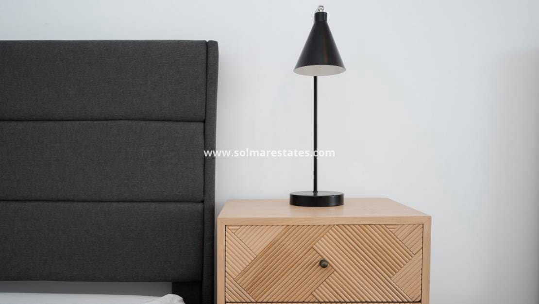 2 Zimmer Apartment zu verkaufen in Playa Flamenca mit Pool - 380.000 € (Ref: 9396707)