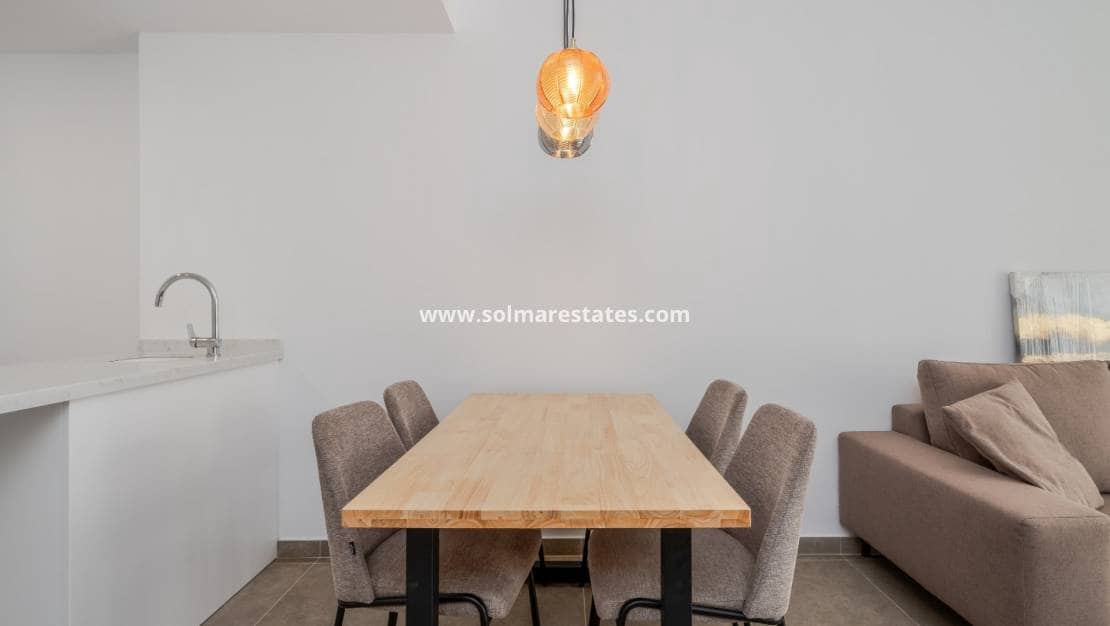 2 Zimmer Apartment zu verkaufen in Playa Flamenca mit Pool - 380.000 € (Ref: 9396707)