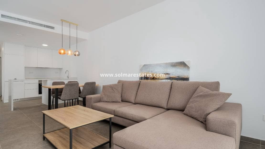 2 Zimmer Apartment zu verkaufen in Playa Flamenca mit Pool - 380.000 € (Ref: 9396707)