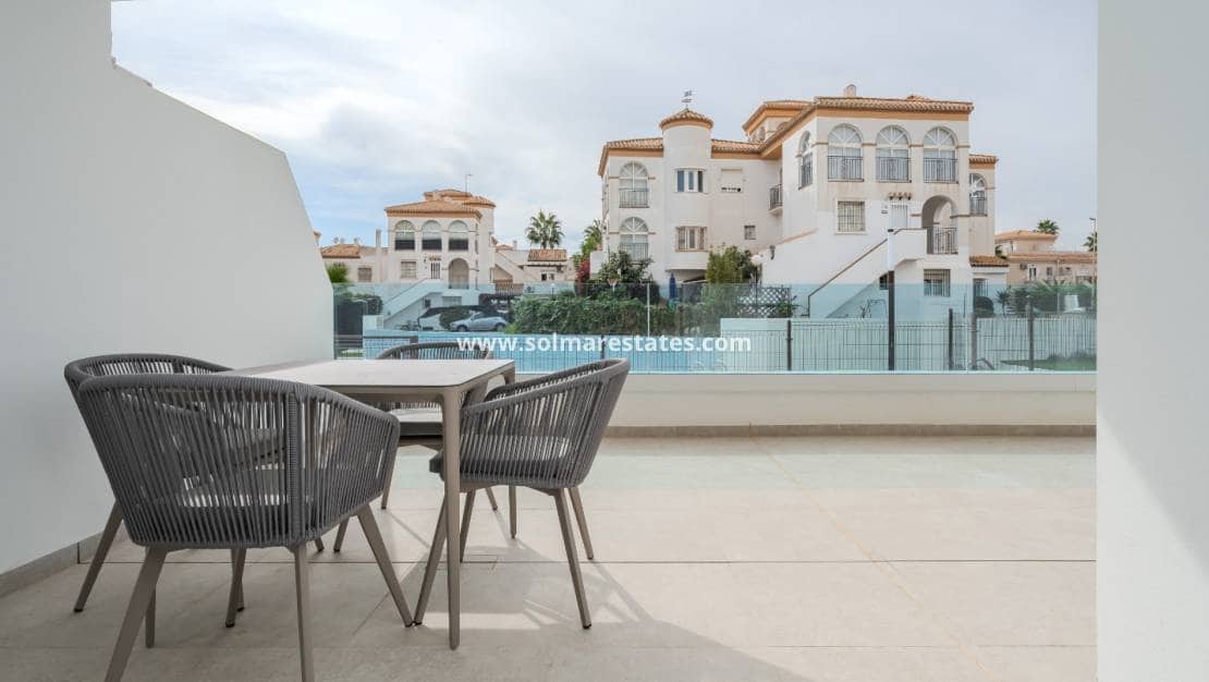 2 Zimmer Apartment zu verkaufen in Playa Flamenca mit Pool - 380.000 € (Ref: 9396707)