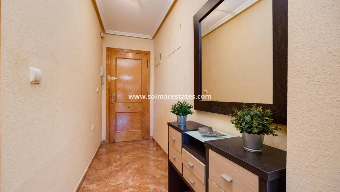 2 bedroom Apartment for sale in Torrevieja with pool - € 139,500 (Ref: 9396708)