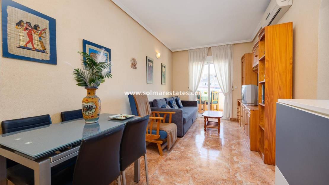 2 bedroom Apartment for sale in Torrevieja with pool - € 139,500 (Ref: 9396708)