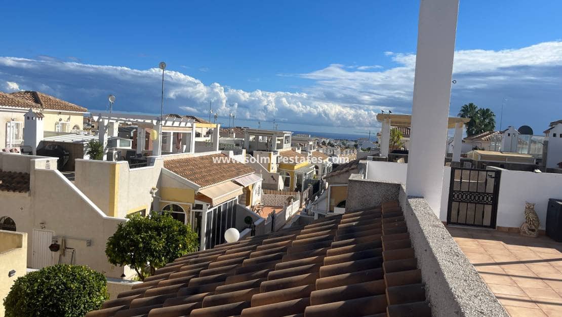 2 soveværelse Bungalow til salg i Orihuela Costa med swimmingpool - € 219.999 (Ref: 9398065)