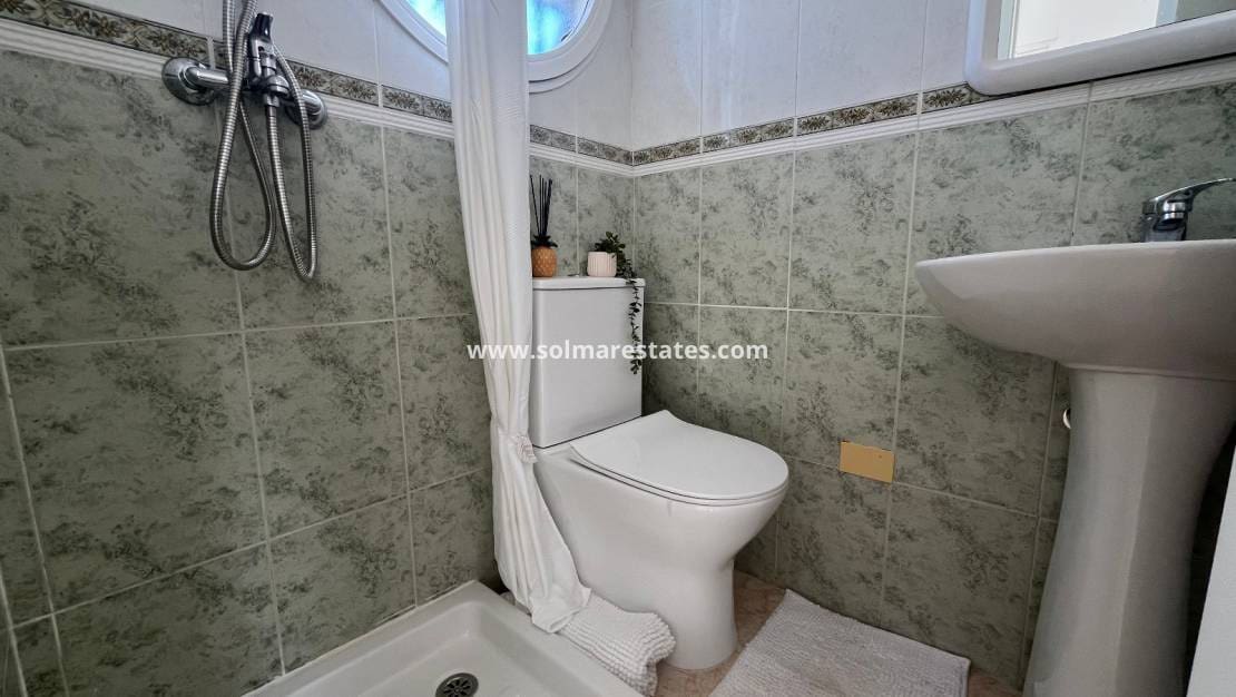 3 soverom Hus til salgs i Orihuela Costa med svømmebasseng - € 249 999 (Ref: 9398066)