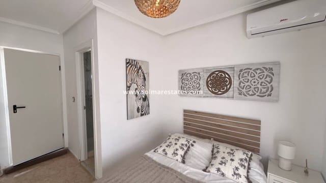 3 bedroom Townhouse for sale in Punta Prima, Orihuela with pool - € 249,999 (Ref: 9398066)