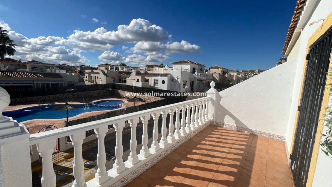 3 soverom Hus til salgs i Orihuela Costa med svømmebasseng - € 249 999 (Ref: 9398066)