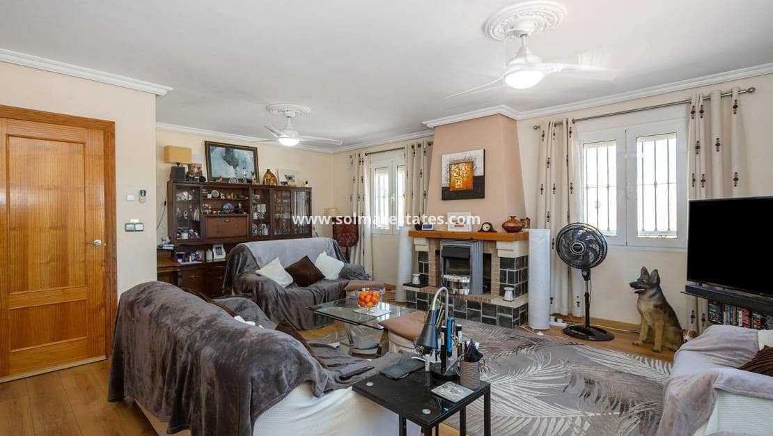 6 chambre Villa/Maison à vendre à Los Balcones avec piscine - 617 000 € (Ref: 9401019)