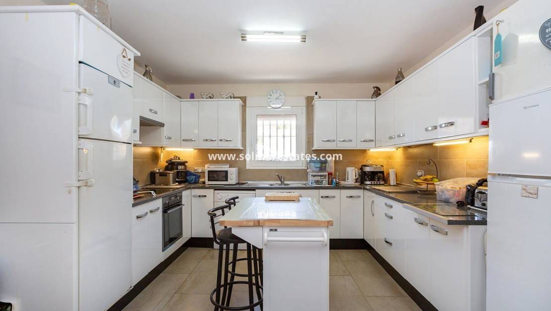 6 chambre Villa/Maison à vendre à Los Balcones avec piscine - 617 000 € (Ref: 9401019)