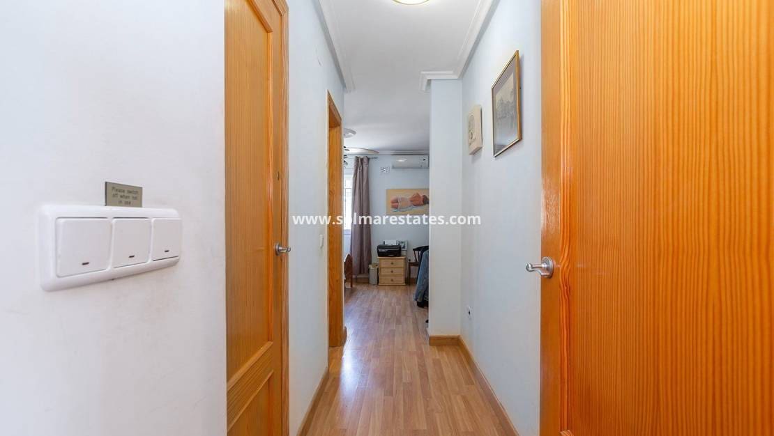 6 chambre Villa/Maison à vendre à Los Balcones avec piscine - 617 000 € (Ref: 9401019)