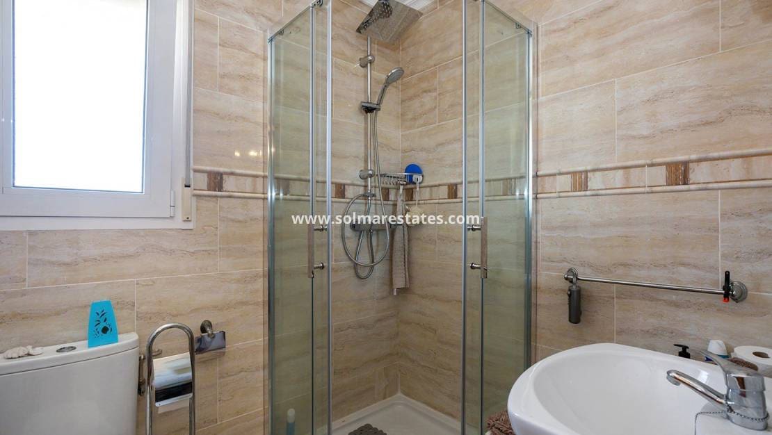 6 chambre Villa/Maison à vendre à Los Balcones avec piscine - 617 000 € (Ref: 9401019)