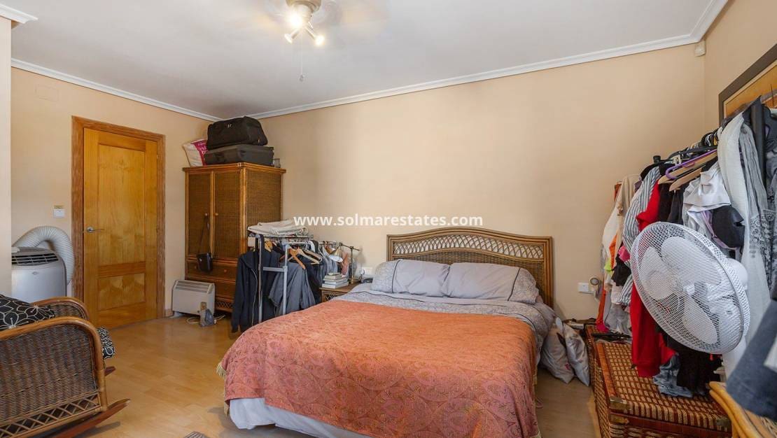 6 chambre Villa/Maison à vendre à Los Balcones avec piscine - 617 000 € (Ref: 9401019)