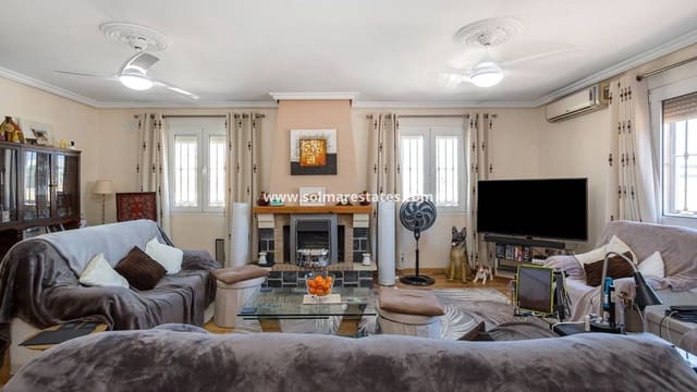 6 chambre Villa/Maison à vendre à Los Balcones avec piscine - 617 000 € (Ref: 9401019)