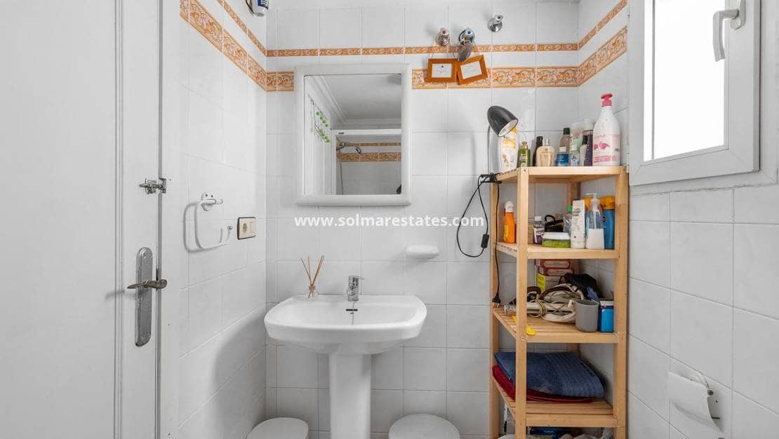 2 soverom Bungalow til salgs i Torrevieja med svømmebasseng - € 164 300 (Ref: 9401758)