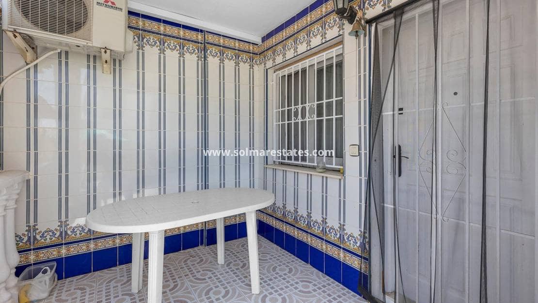 2 soverom Bungalow til salgs i Torrevieja med svømmebasseng - € 164 300 (Ref: 9401758)